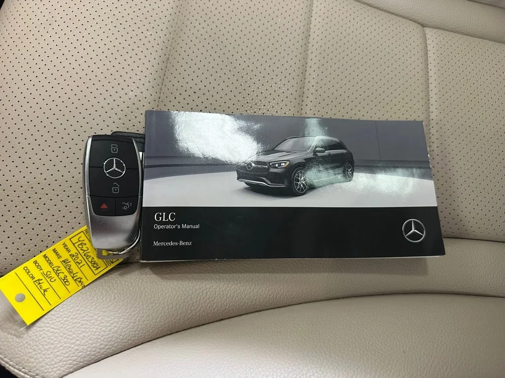 2021 Mercedes-Benz GLC GLC300 - Photo 4