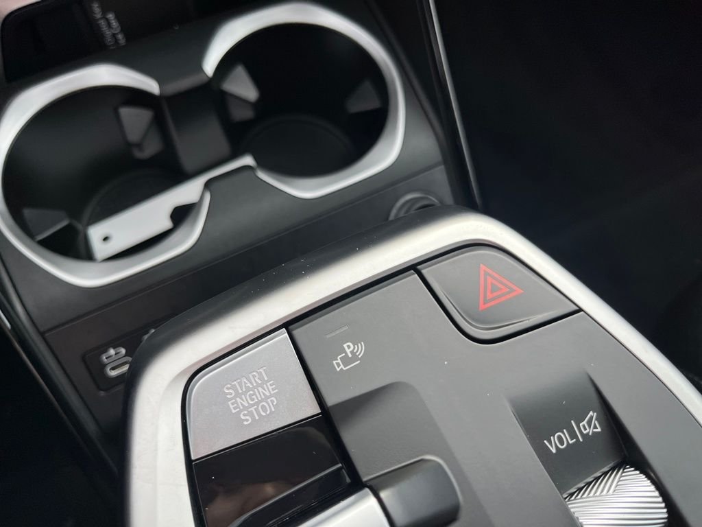 Used 2026 Alpine White BMW xDrive28i image 18