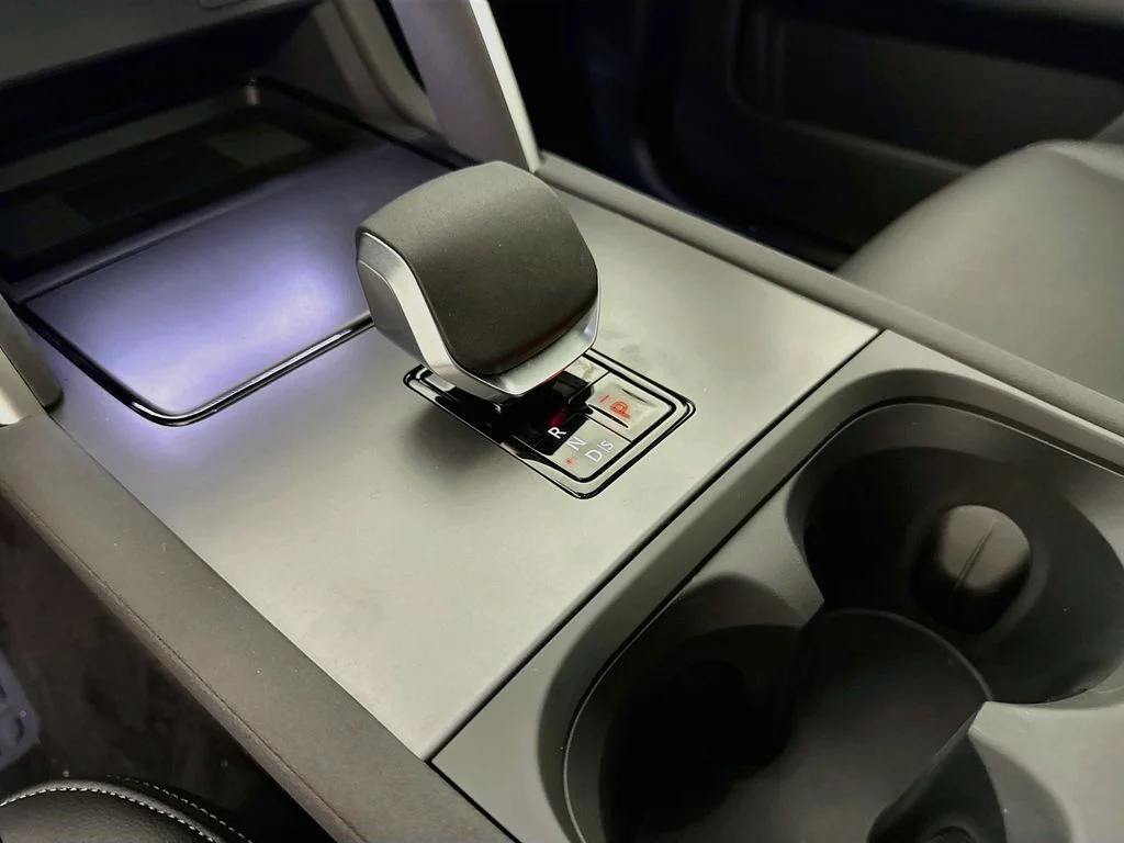 New 2026 Varesine Blue Land Rover Landmark image 17