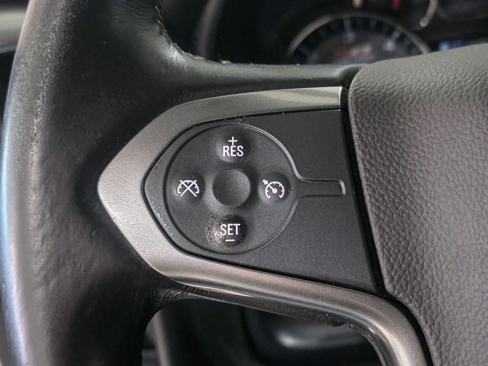 Used 2014 Black Chevrolet LT image 32