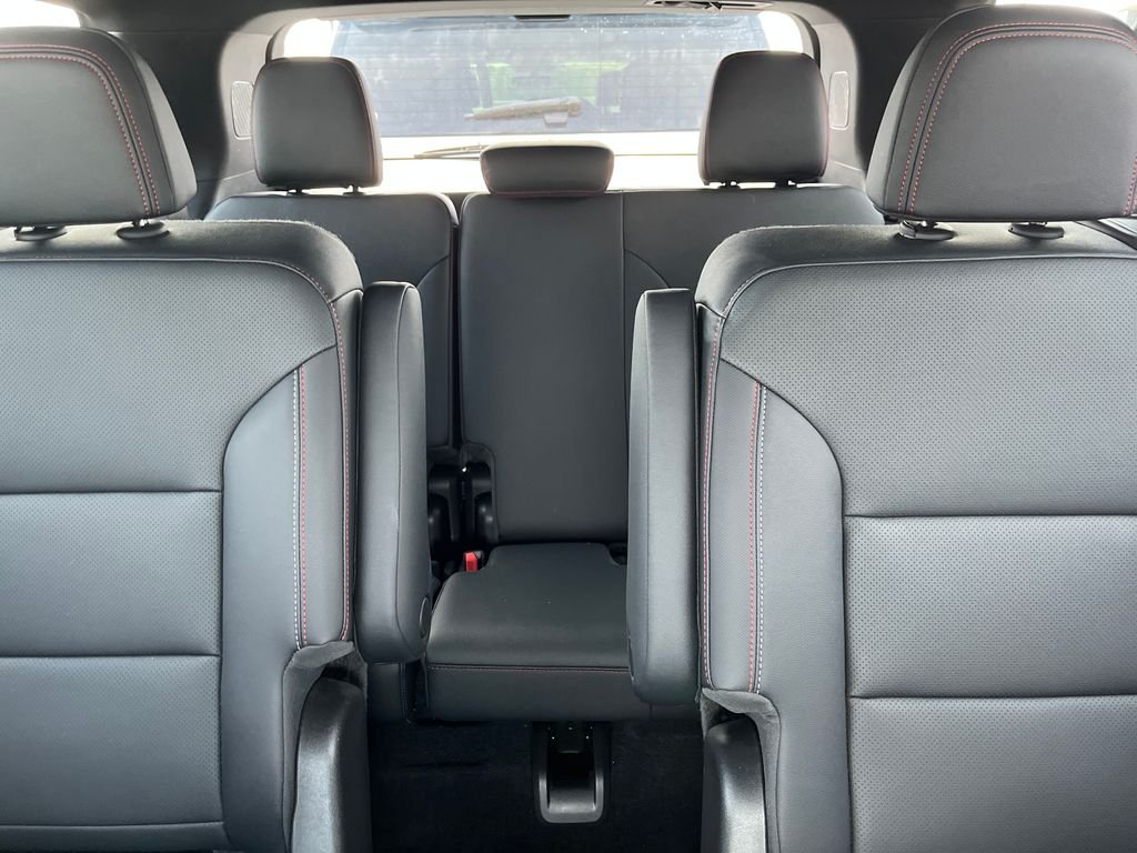 Certified Used 2024 Gray Chevrolet Z71 image 23