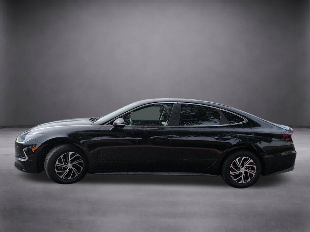 Used 2020 Black Hyundai Blue image 5