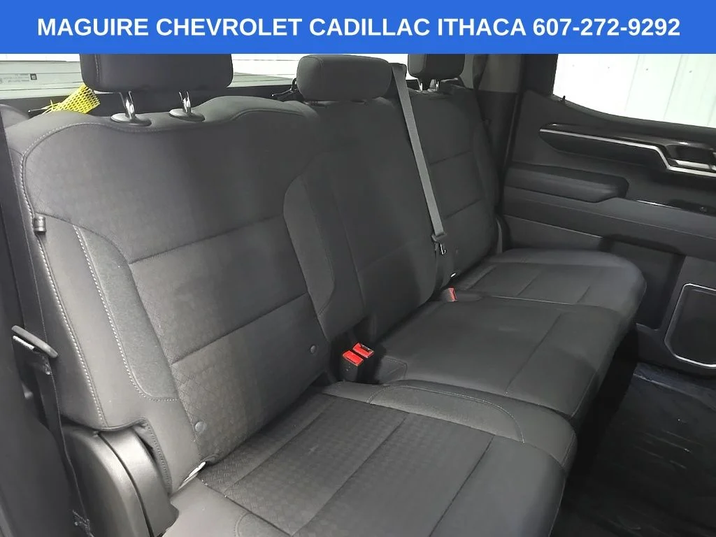Used 2022 White Chevrolet LT image 16