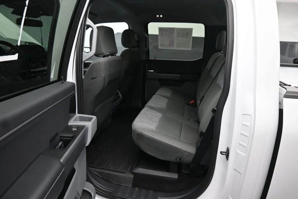 Used 2022 White Ford XLT image 21