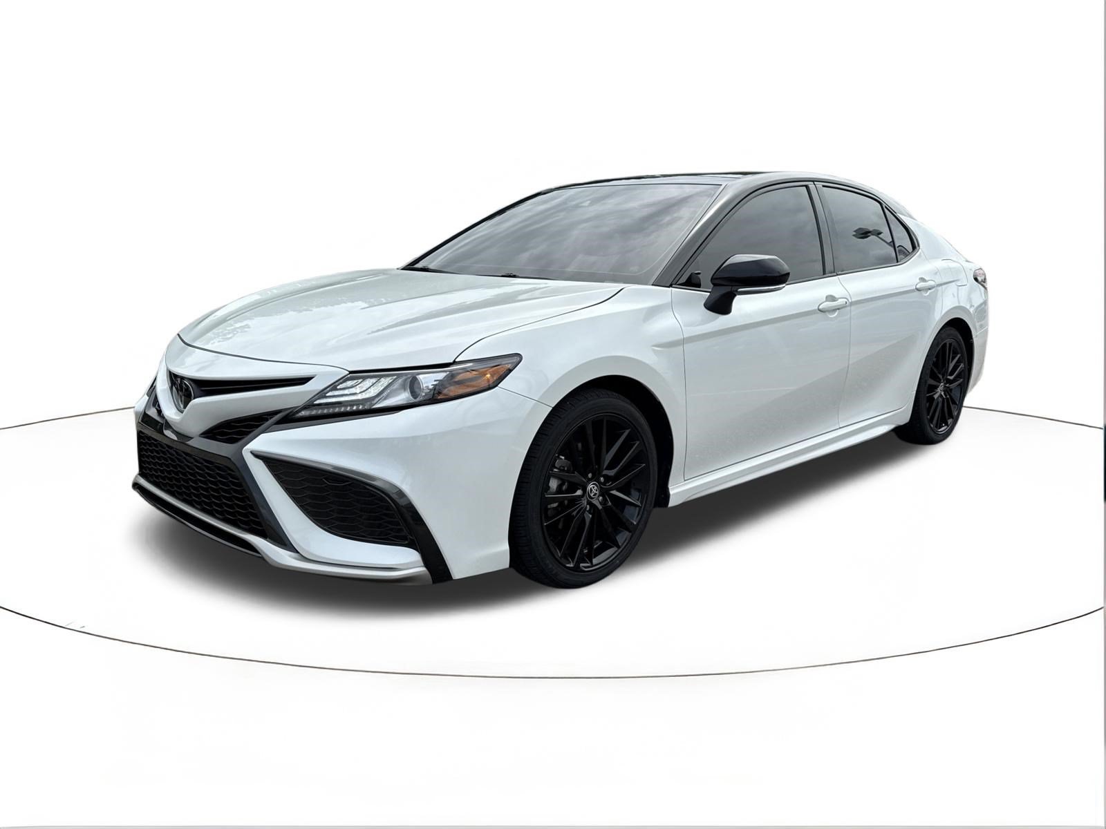 Used 2023 Wind Chill Pearl/Midnight Black Metallic Toyota XSE image 7