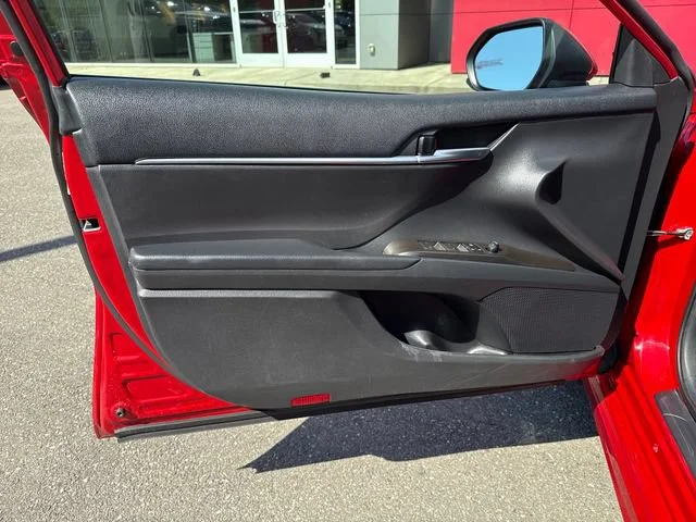 Used 2021 Supersonic Red Toyota SE image 15