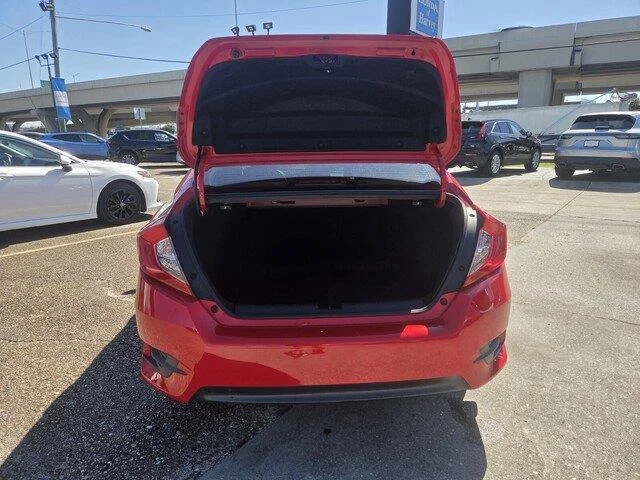 Used 2018 Rallye Red Honda EX-T image 27