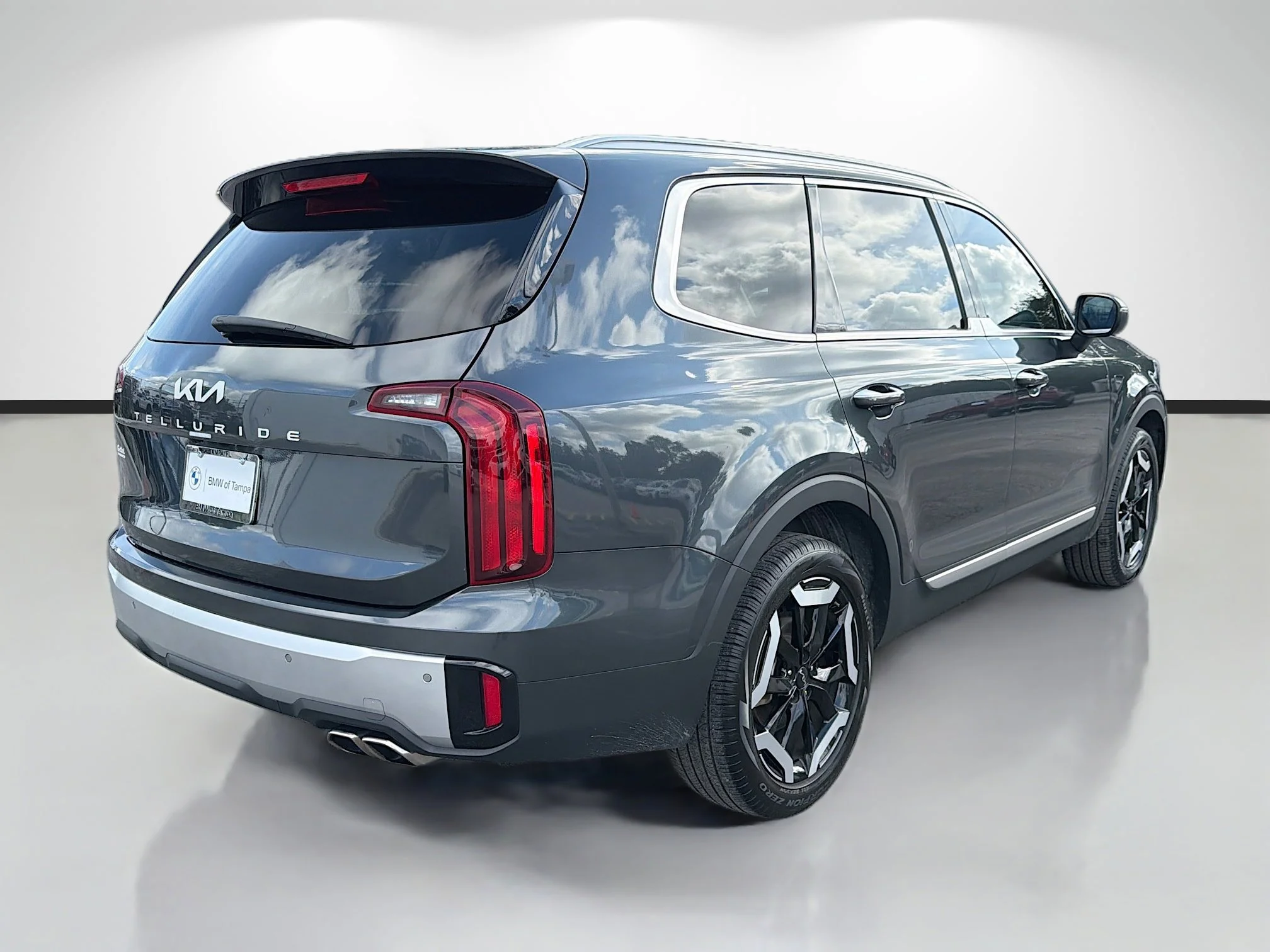 Used 2024 Gravity Gray Kia S image 3