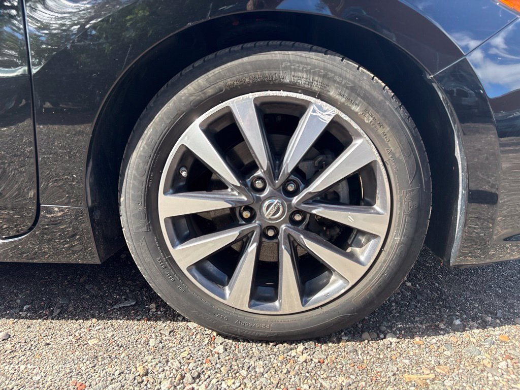 Used 2017 Black Nissan 2.5 SL image 18
