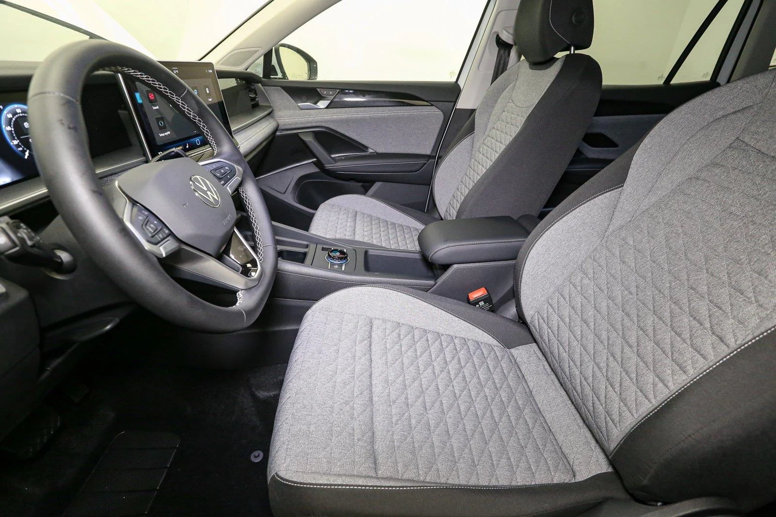 New 2026 Platinum Gray Metallic Volkswagen S image 23