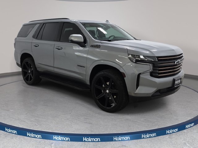 Used 2023 Gray Chevrolet High Country image 4
