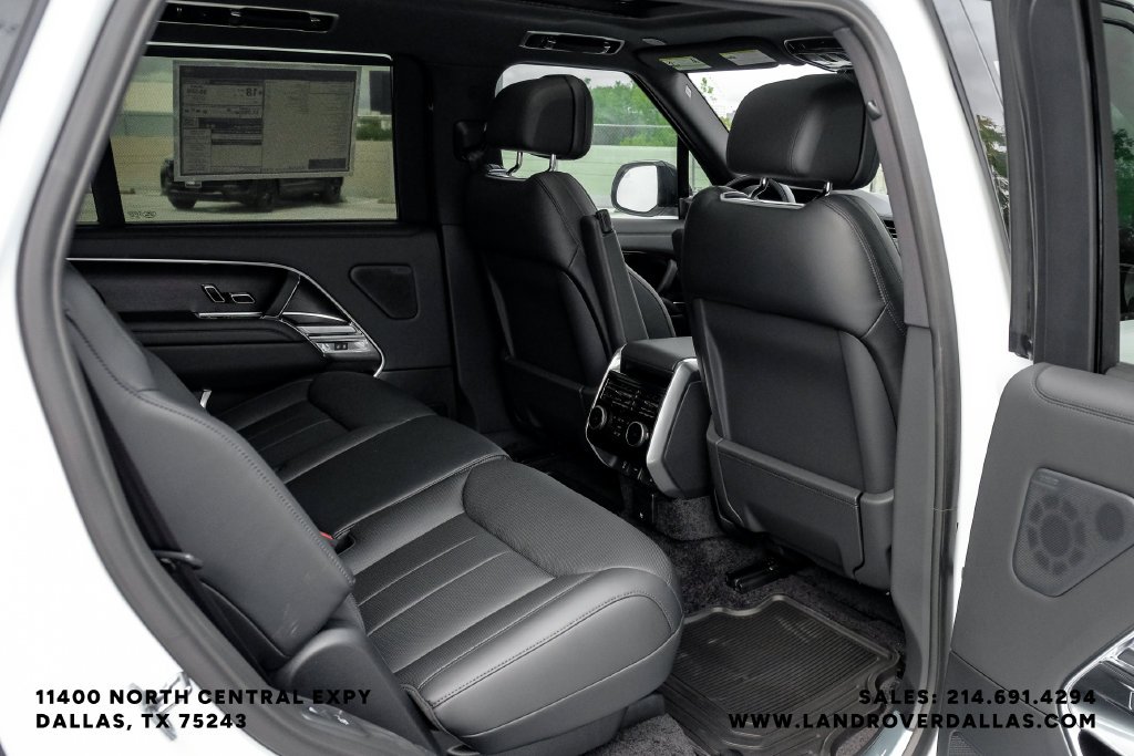 New 2027 Fuji White Land Rover SE image 38