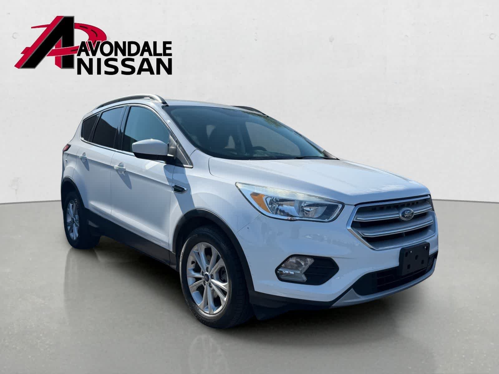 Used 2018 Oxford White Ford SE image 4