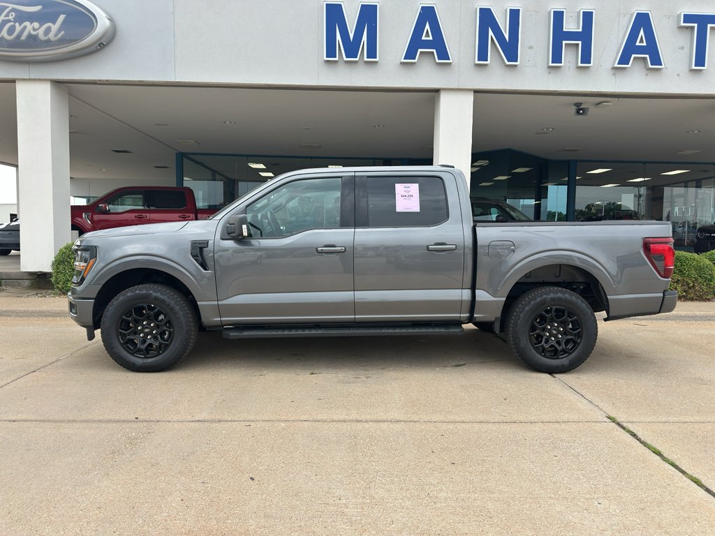 Used 2025 Carbonized Gray Metallic Ford XLT image 12