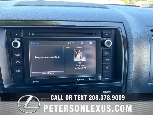 Used 2018 White Toyota SR5 image 16