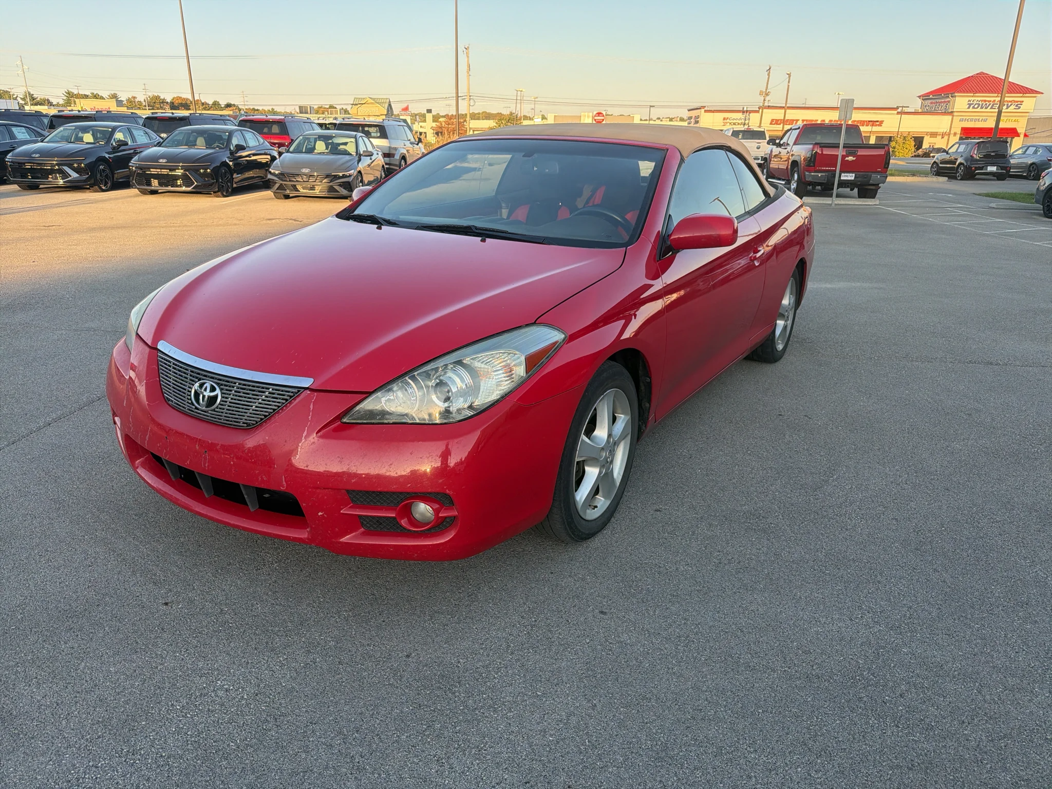 Used 2008 Super Red 5 Toyota SLE image 7