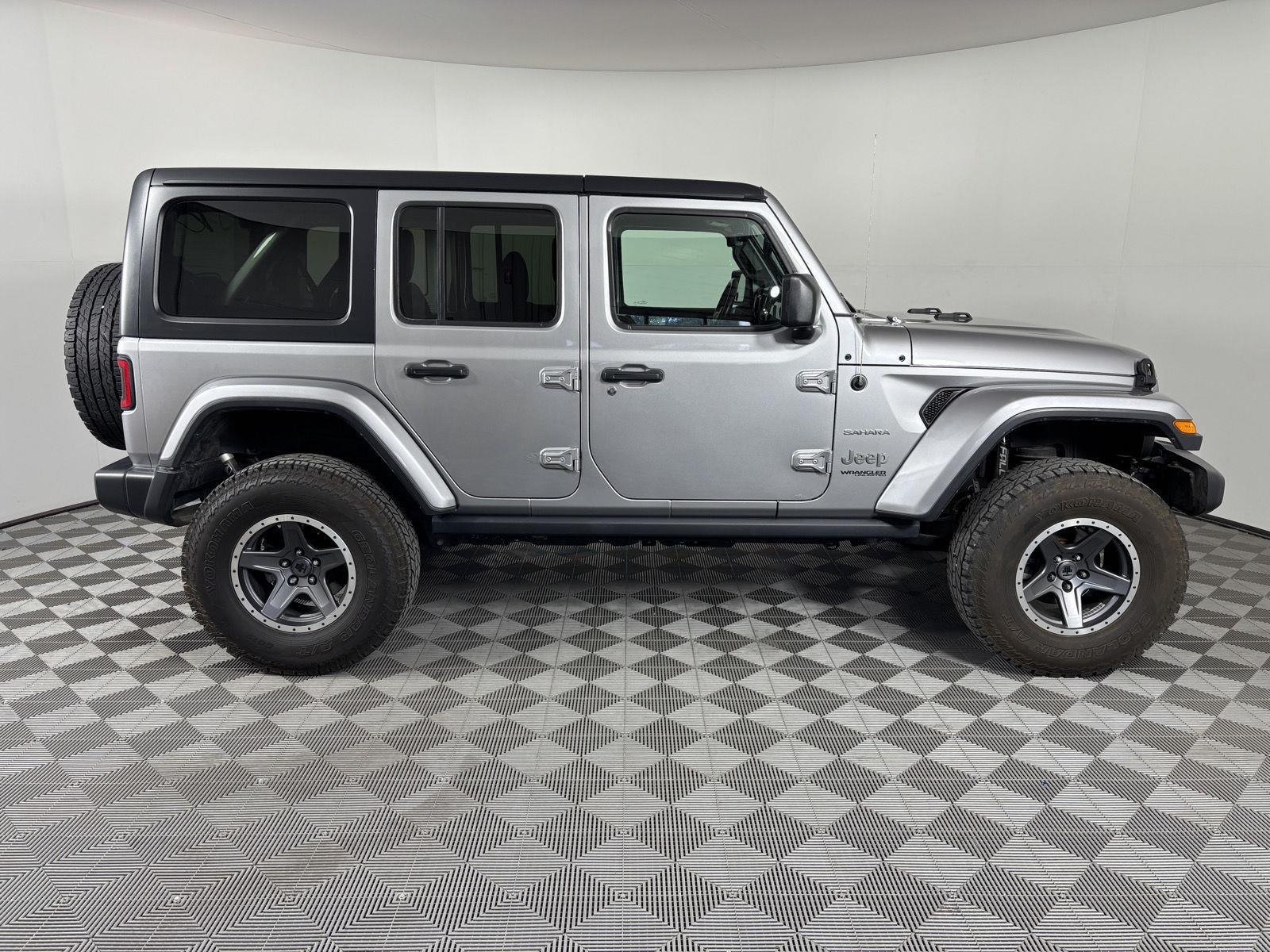 Used 2020 Billet Silver Metallic Jeep Sahara image 7