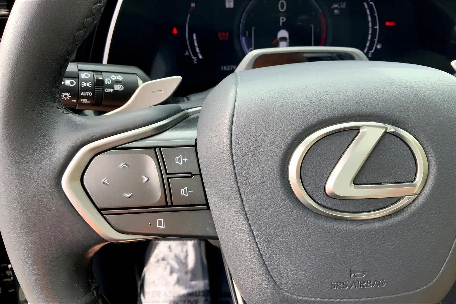 Certified Used 2024 CAVIAR Lexus Luxury image 24