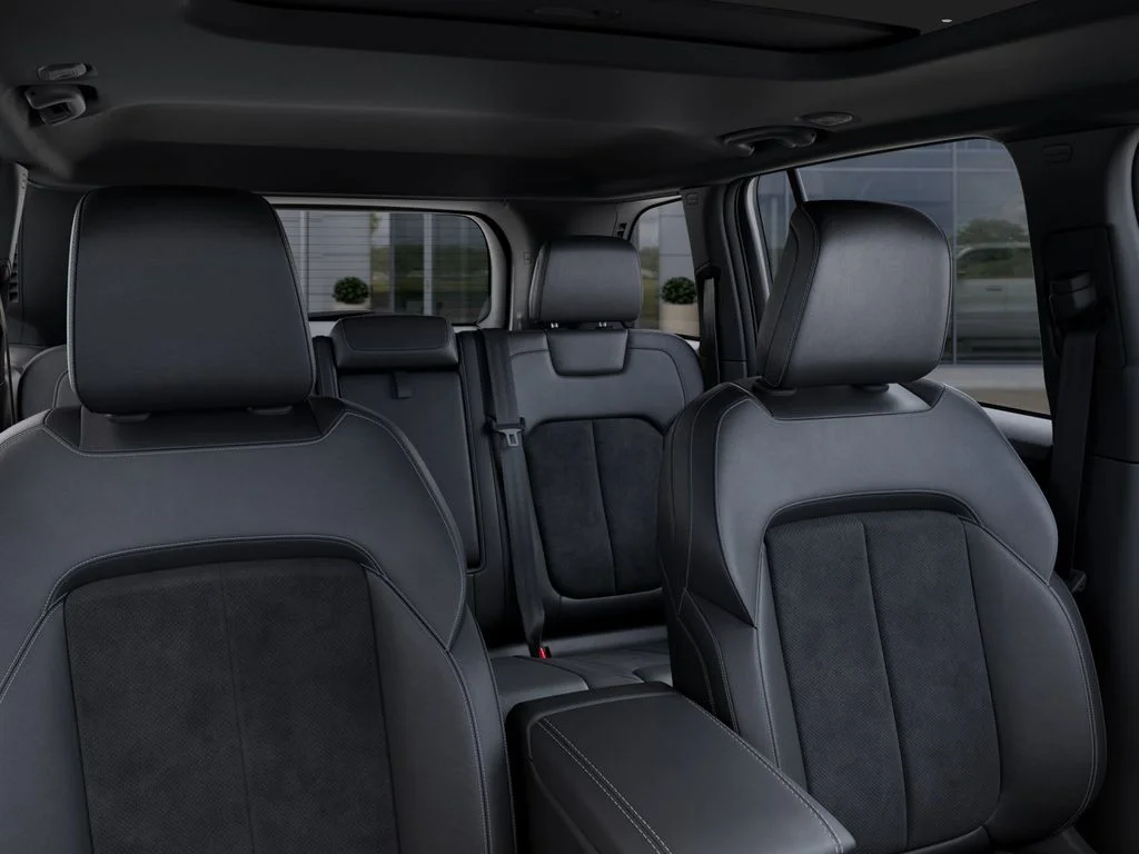 New 2026 Silver Zynith Exterior Paint Jeep Altitude image 27