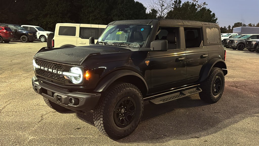 New 2026 Shadow Black Ford Badlands image 3