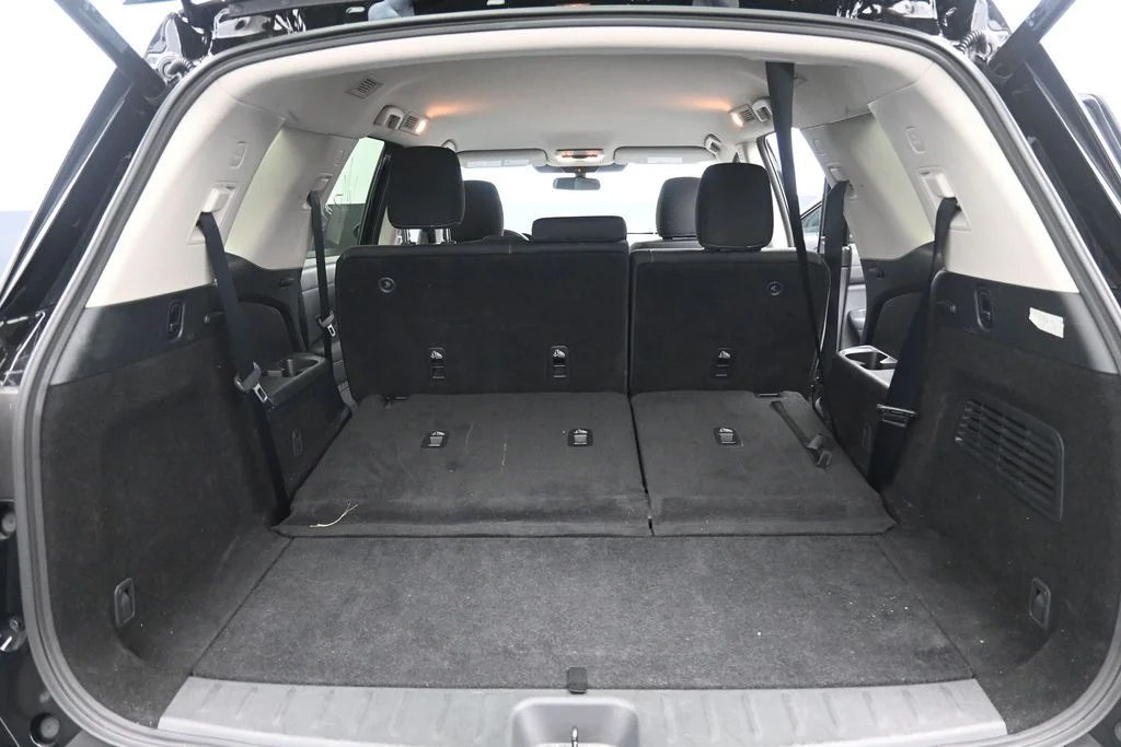 2025 Nissan Pathfinder SV - Photo 15