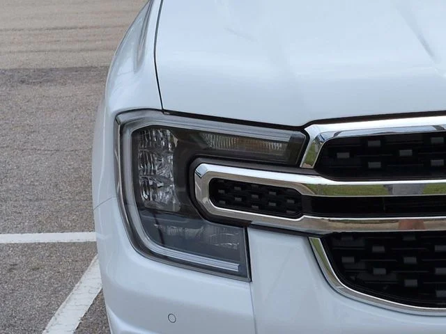 New 2026 Oxford White Ford Lariat® image 10