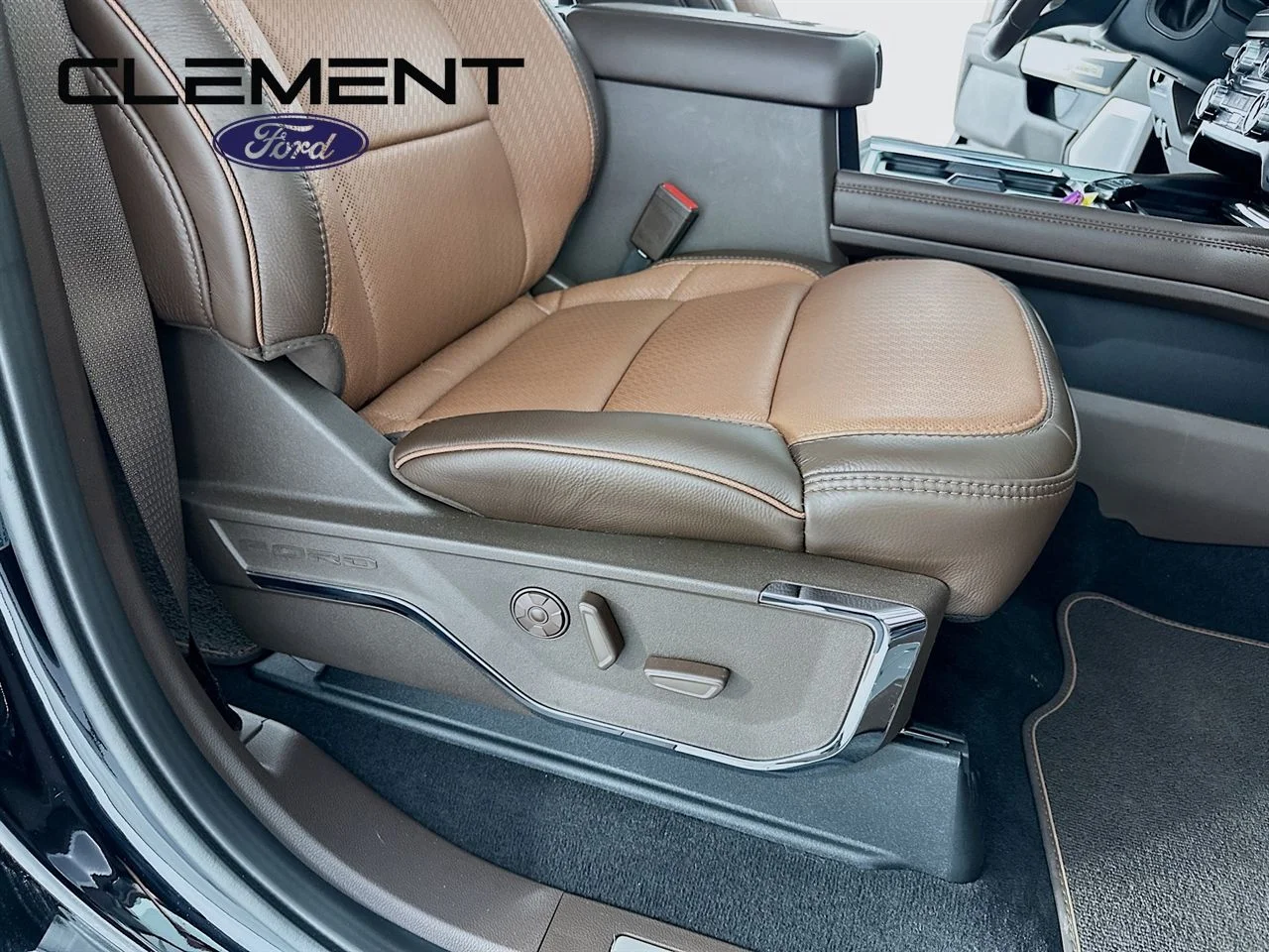 New 2026 Agate Black Metallic Ford F-250® King Ranch® image 32