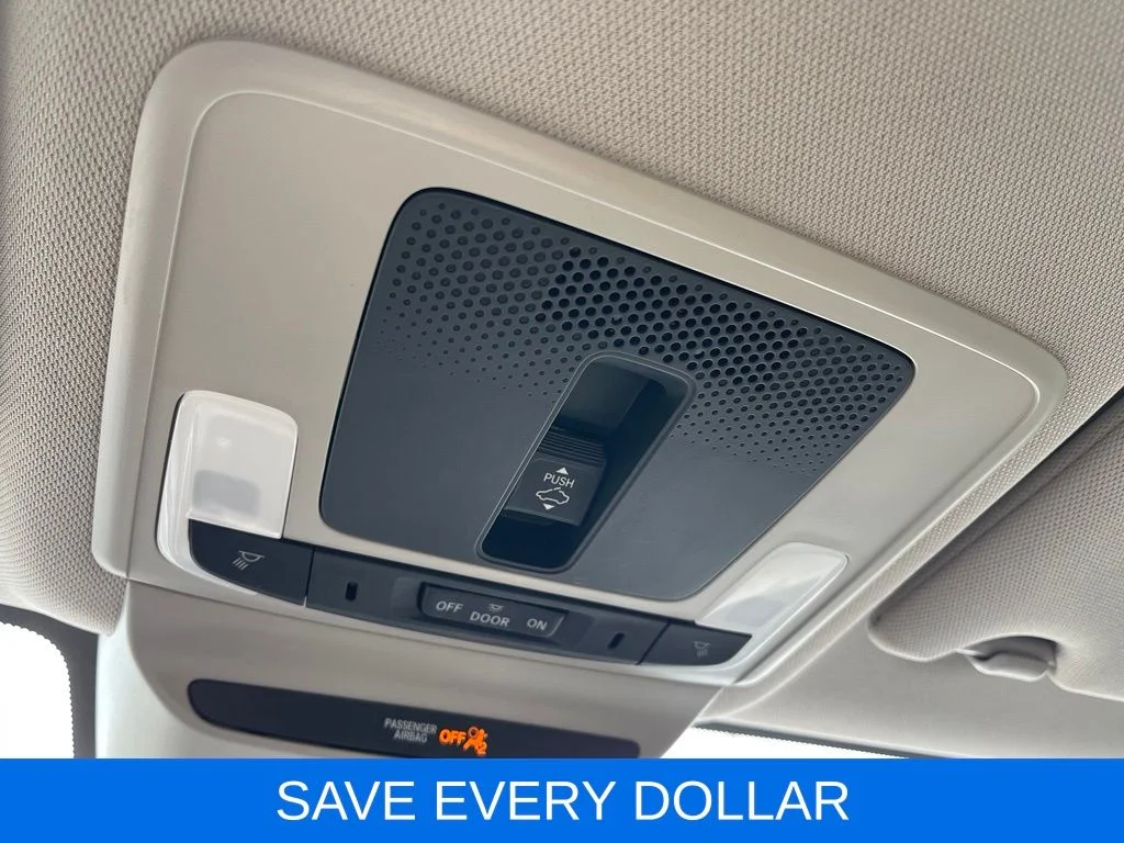 Used 2024 White Honda EX-L image 22