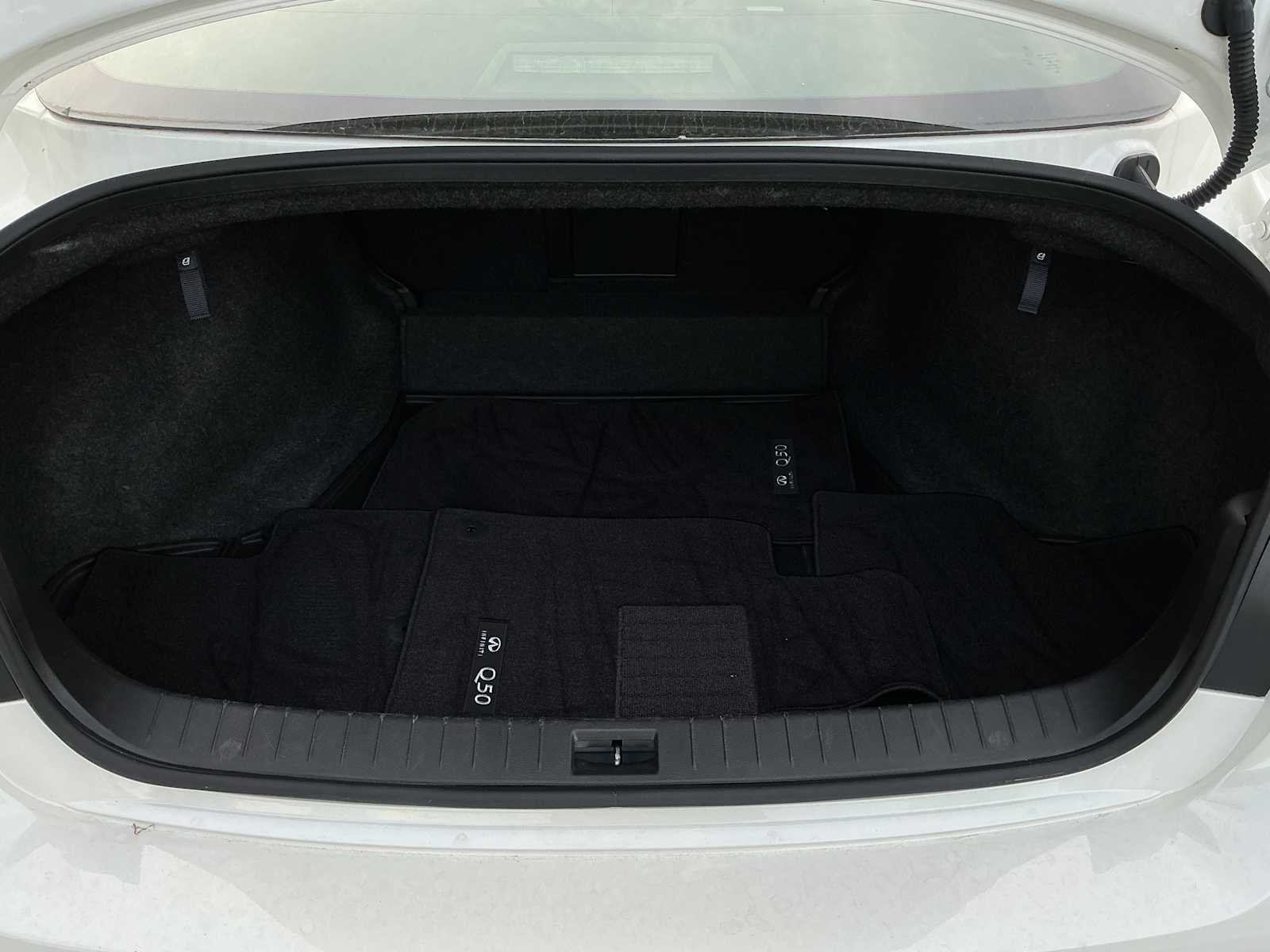 Used 2021 Majestic White INFINITI 3.0t SENSORY image 29