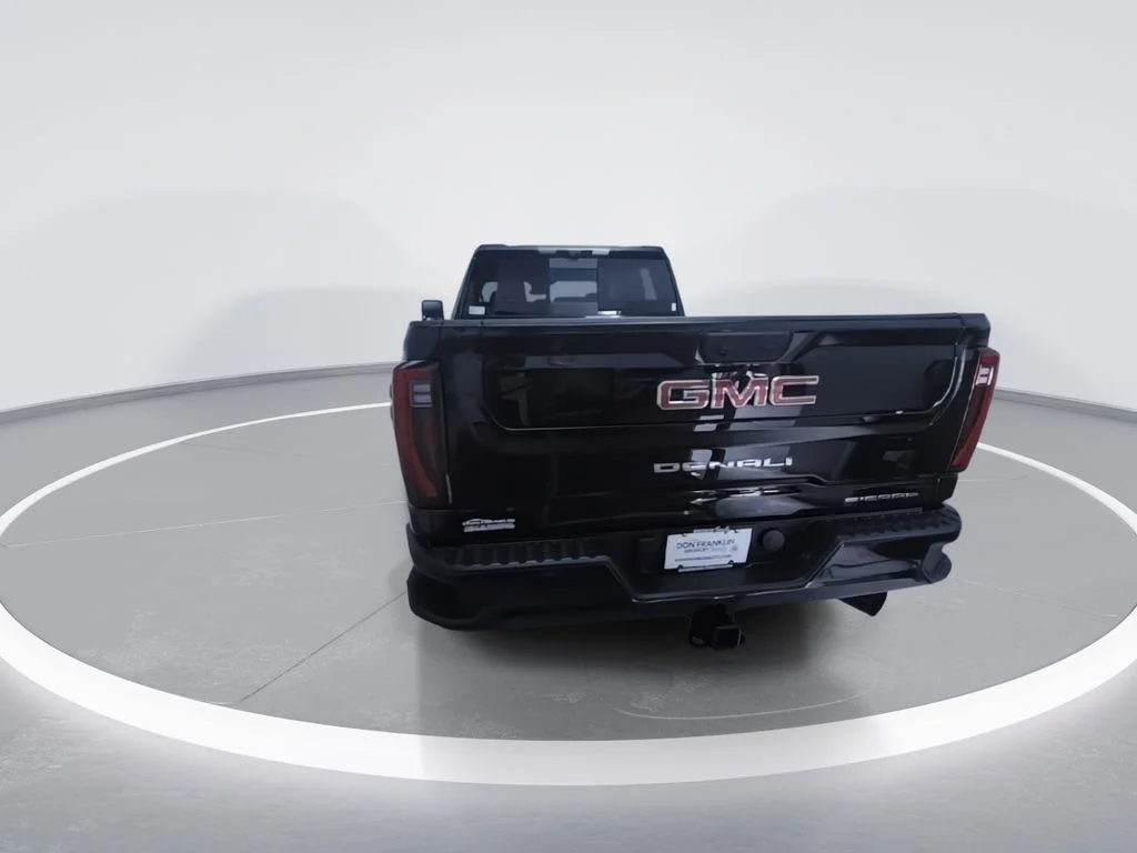 Used 2025 Black GMC Denali image 8