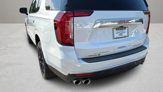 Used 2023 White GMC Denali image 41