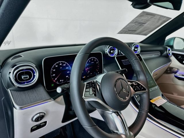 New 2026 Verde Silver Metallic Mercedes-Benz GLC 300 image 40