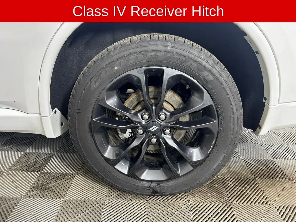 Used 2022 White Dodge SXT image 24