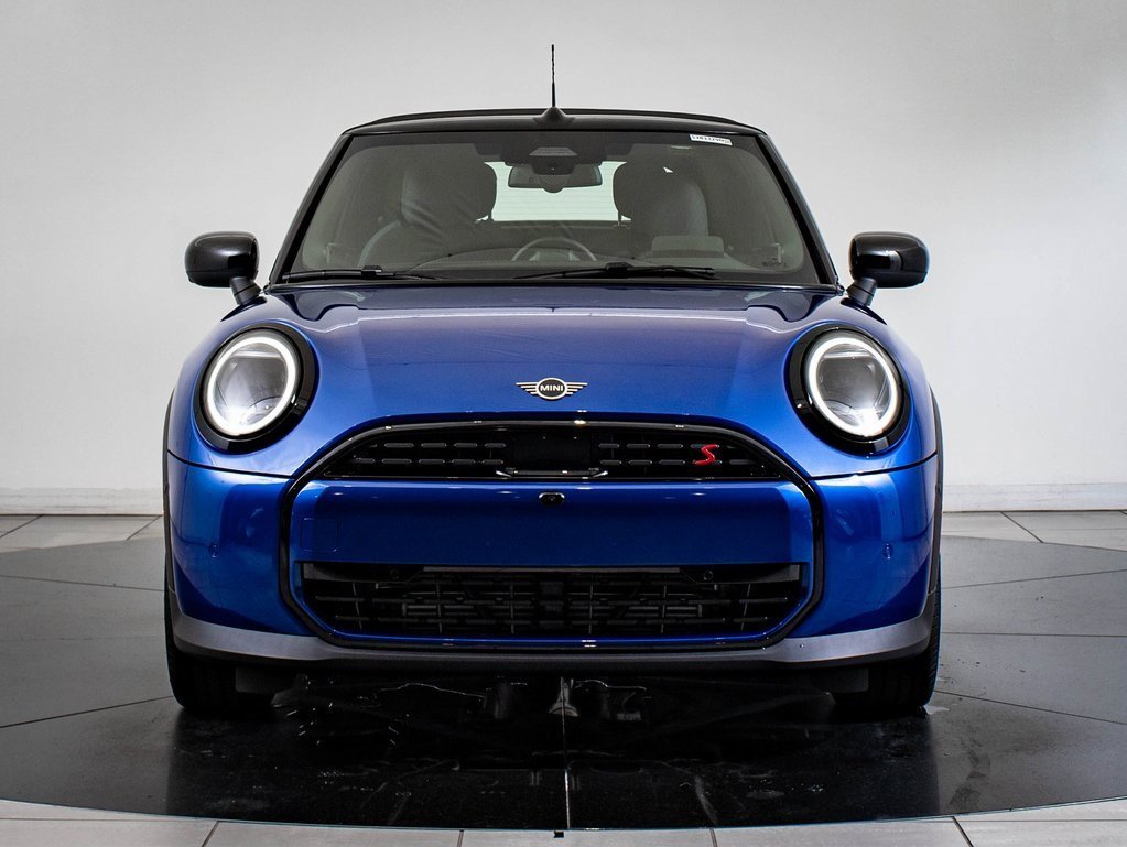 2026 Mini Cooper S Iconic photo 3