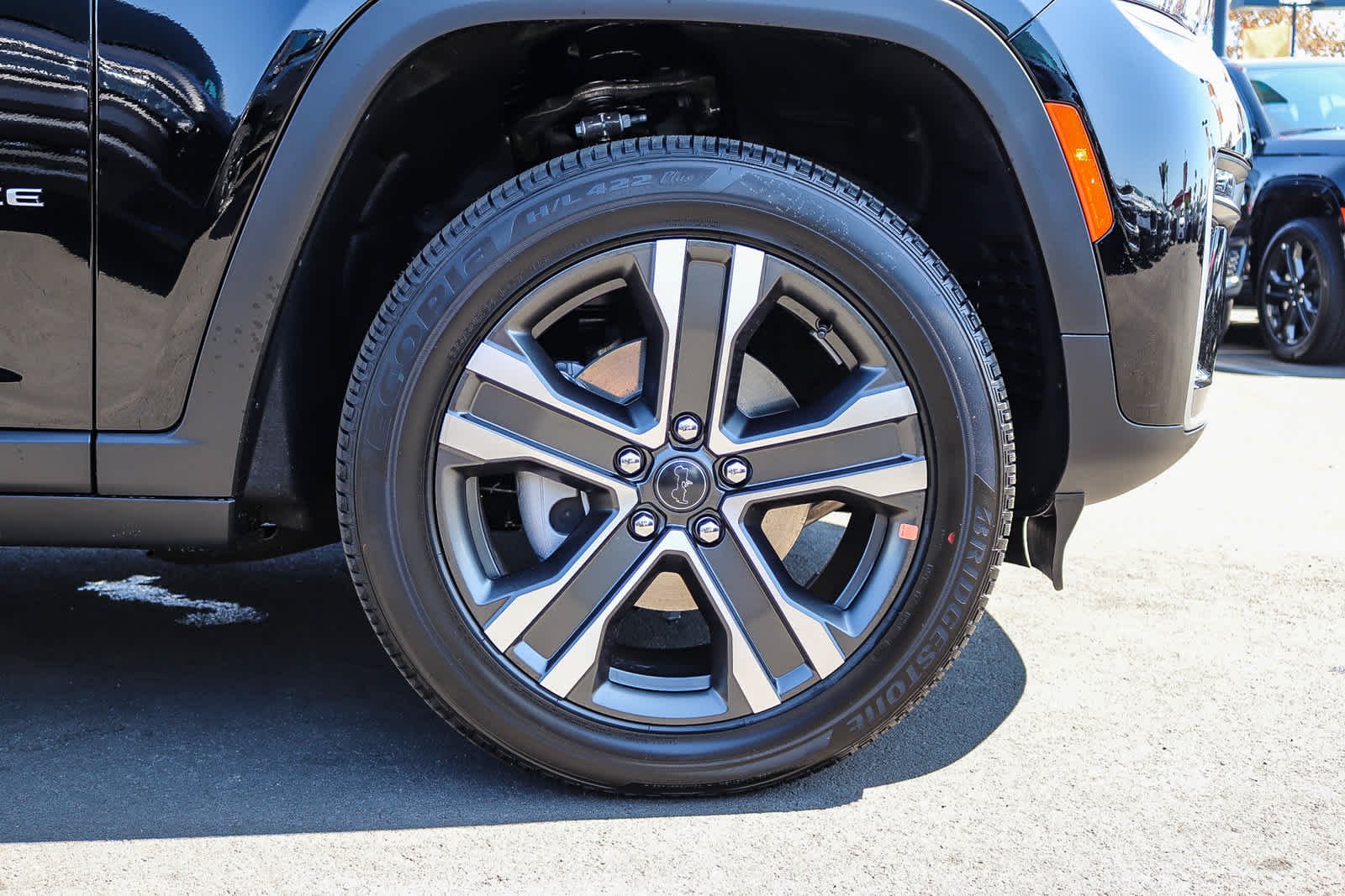 New 2027 High-Gloss Black Paint Jeep Limited image 10