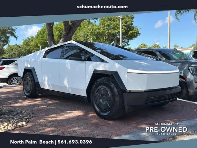 2025 Tesla Cybertruck All-Wheel Drive's photo