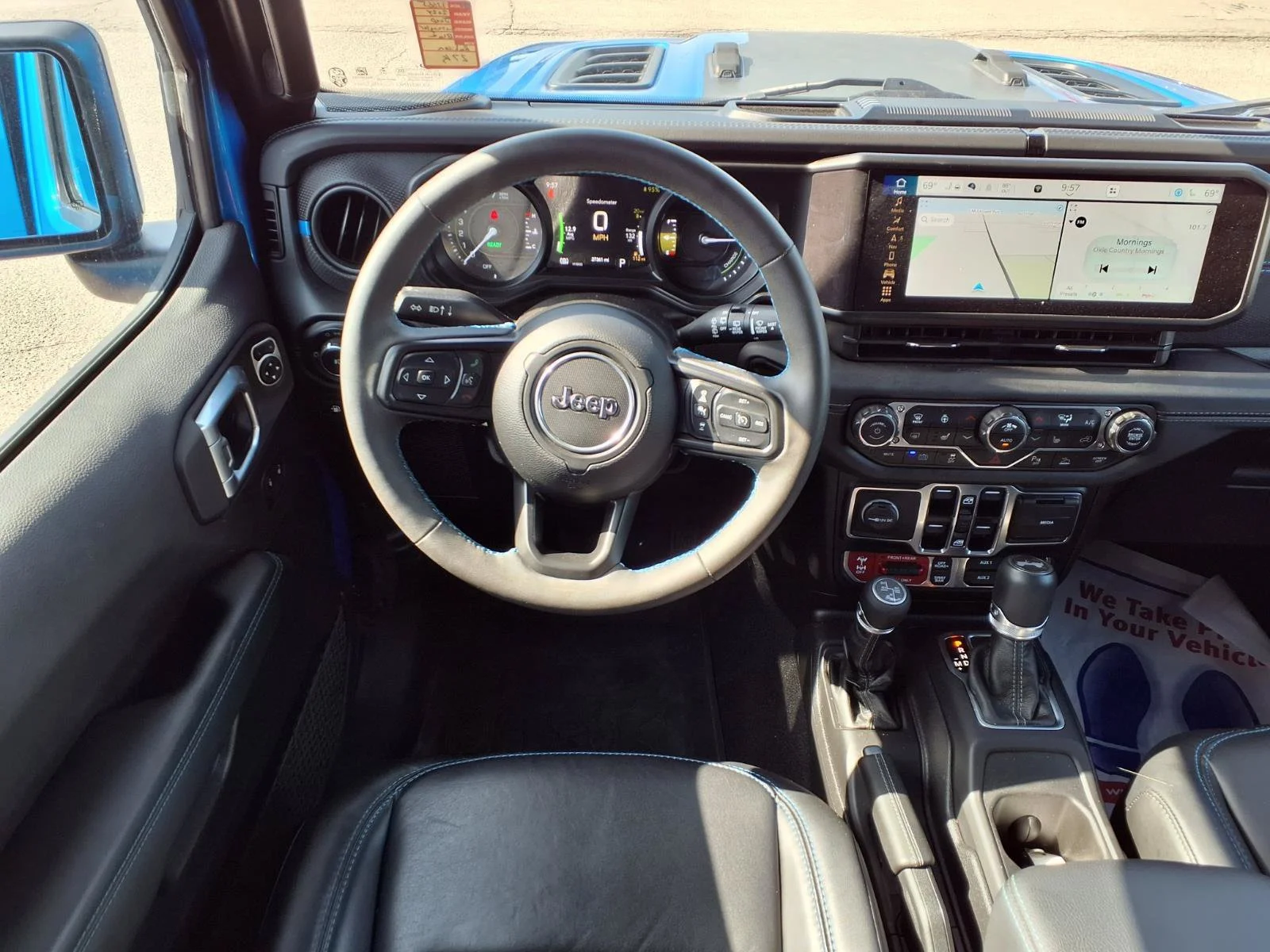 Used 2024 Hydro Blue Pearlcoat Jeep Rubicon image 3