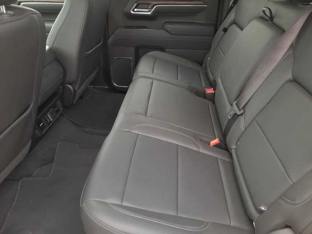 Used 2025 White GMC SLT image 15