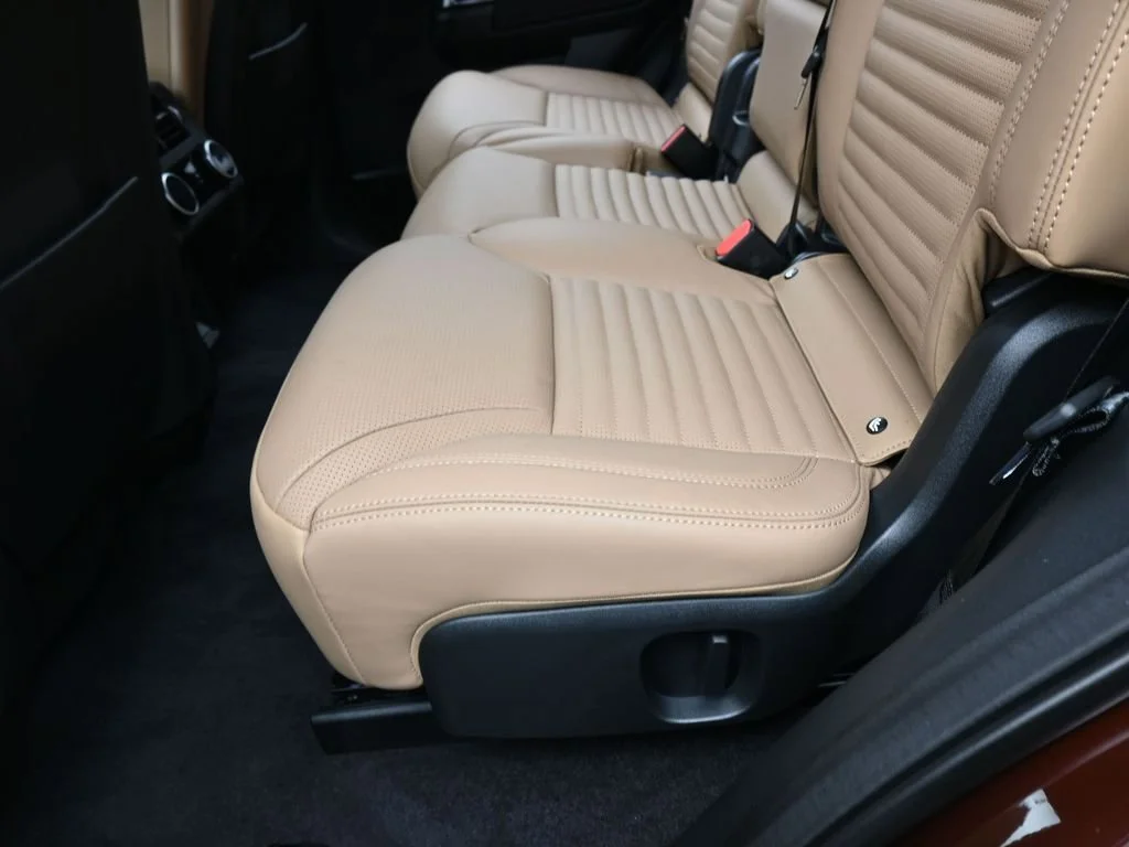 2026 Land Rover Discovery Gemini Edition - Photo 38