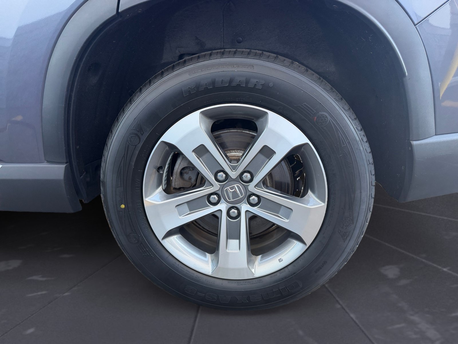 Used 2024 Gray Honda EX-L 7 Passenger image 44