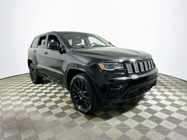 Certified Pre-Owned 2020 Jeep Grand Cherokee Altitude