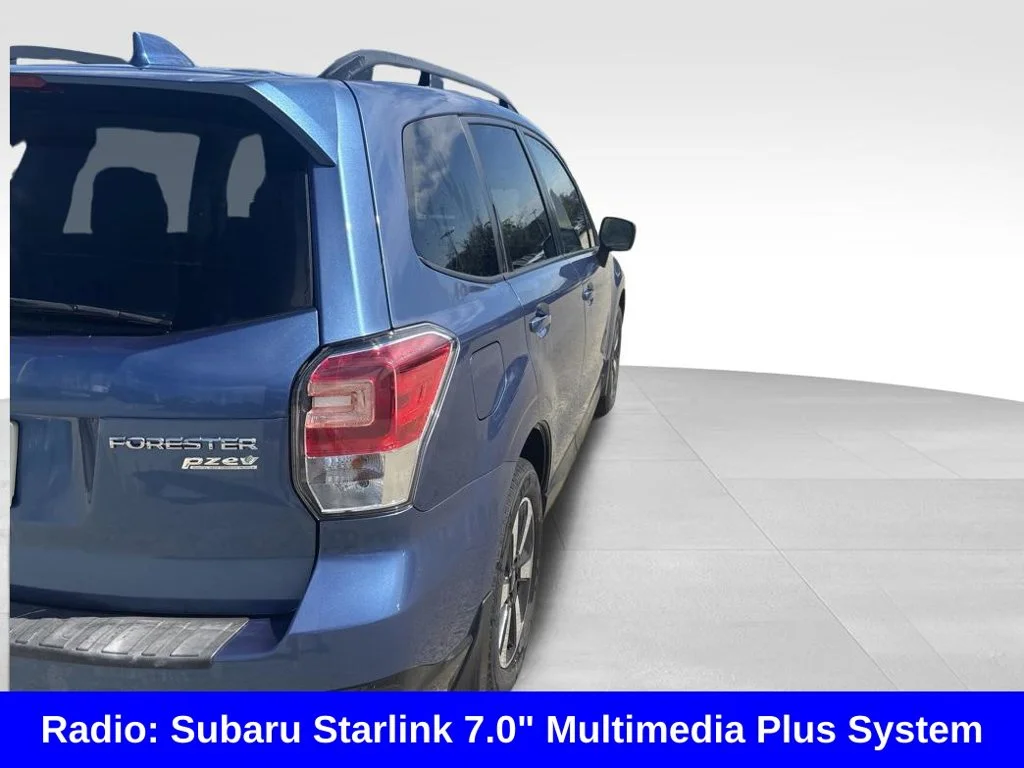 Used 2017 Blue Subaru 2.5i Premium image 5