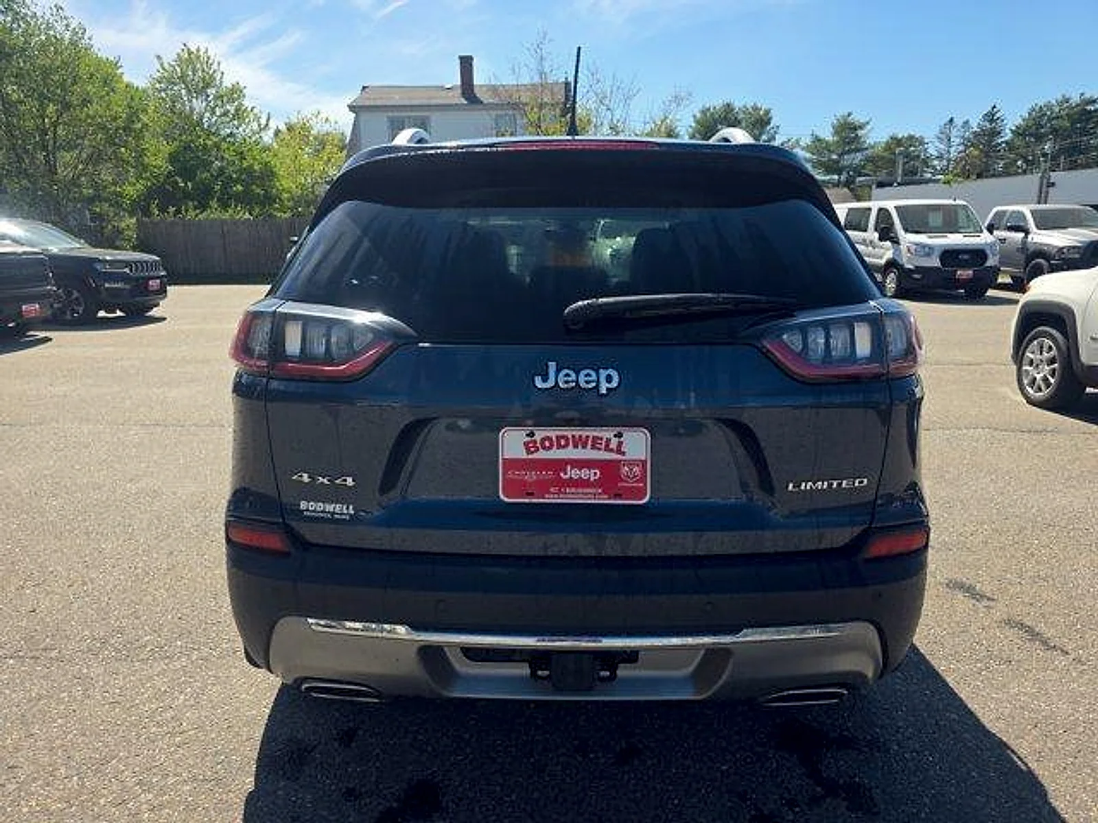 Used 2019 Blue Shade Pearlcoat Jeep Limited 4x4 image 4