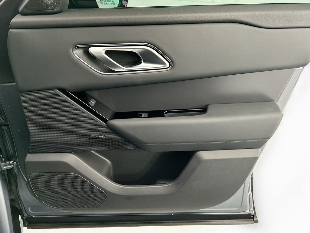 2026 Land Rover Range Rover Velar S - Photo 24