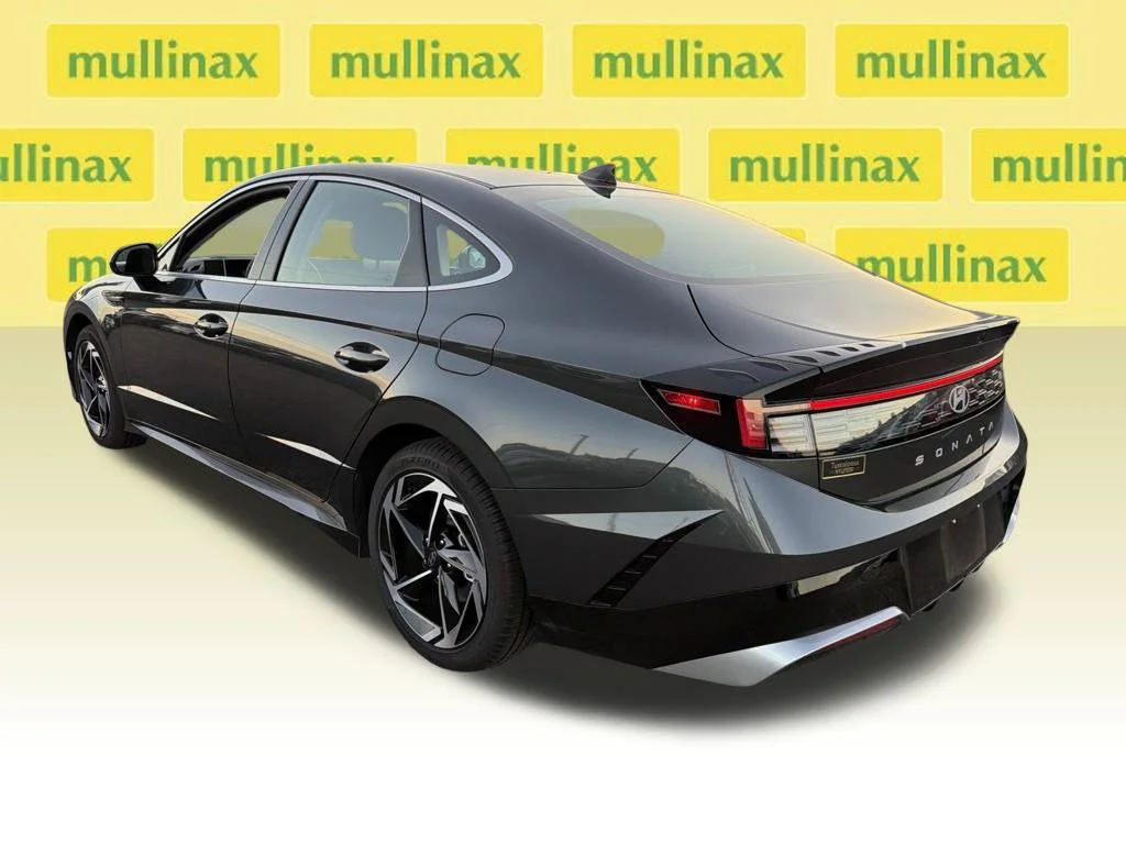 Used 2026 Gray Hyundai SEL Sport image 8