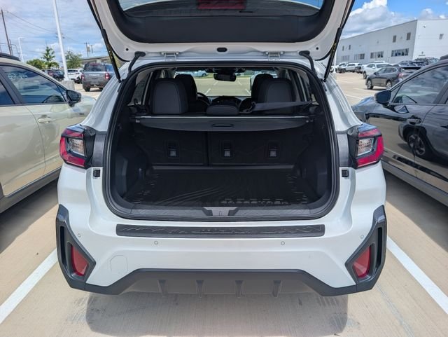 New 2026 CRYSTAL WHITE PEARL Subaru Limited image 22