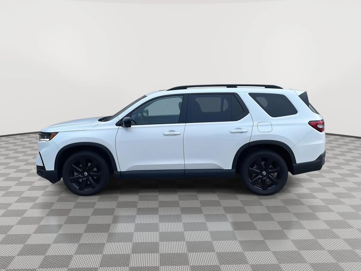 Used 2025 Platinum White Pearl Honda Black Edition image 12