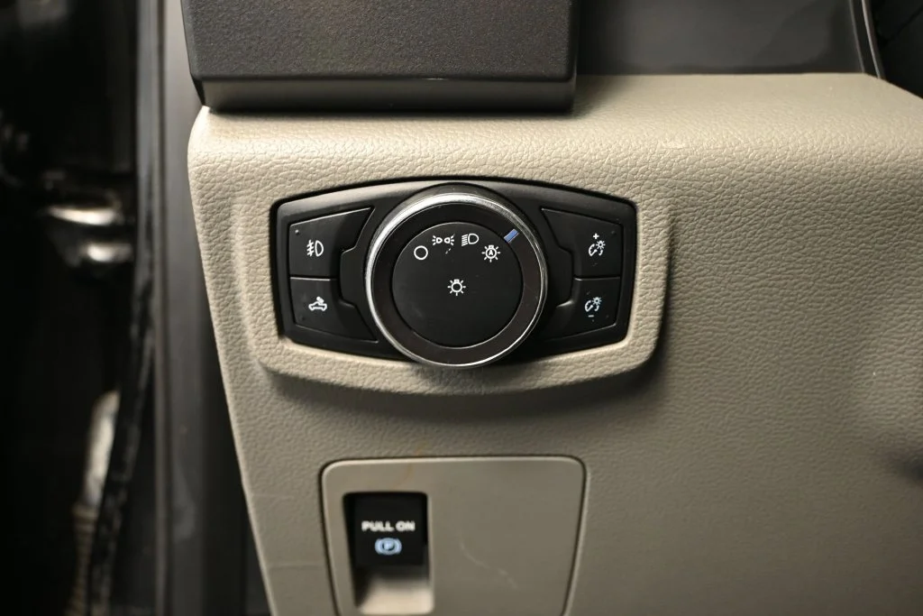 Used 2017 Black Ford XLT image 24