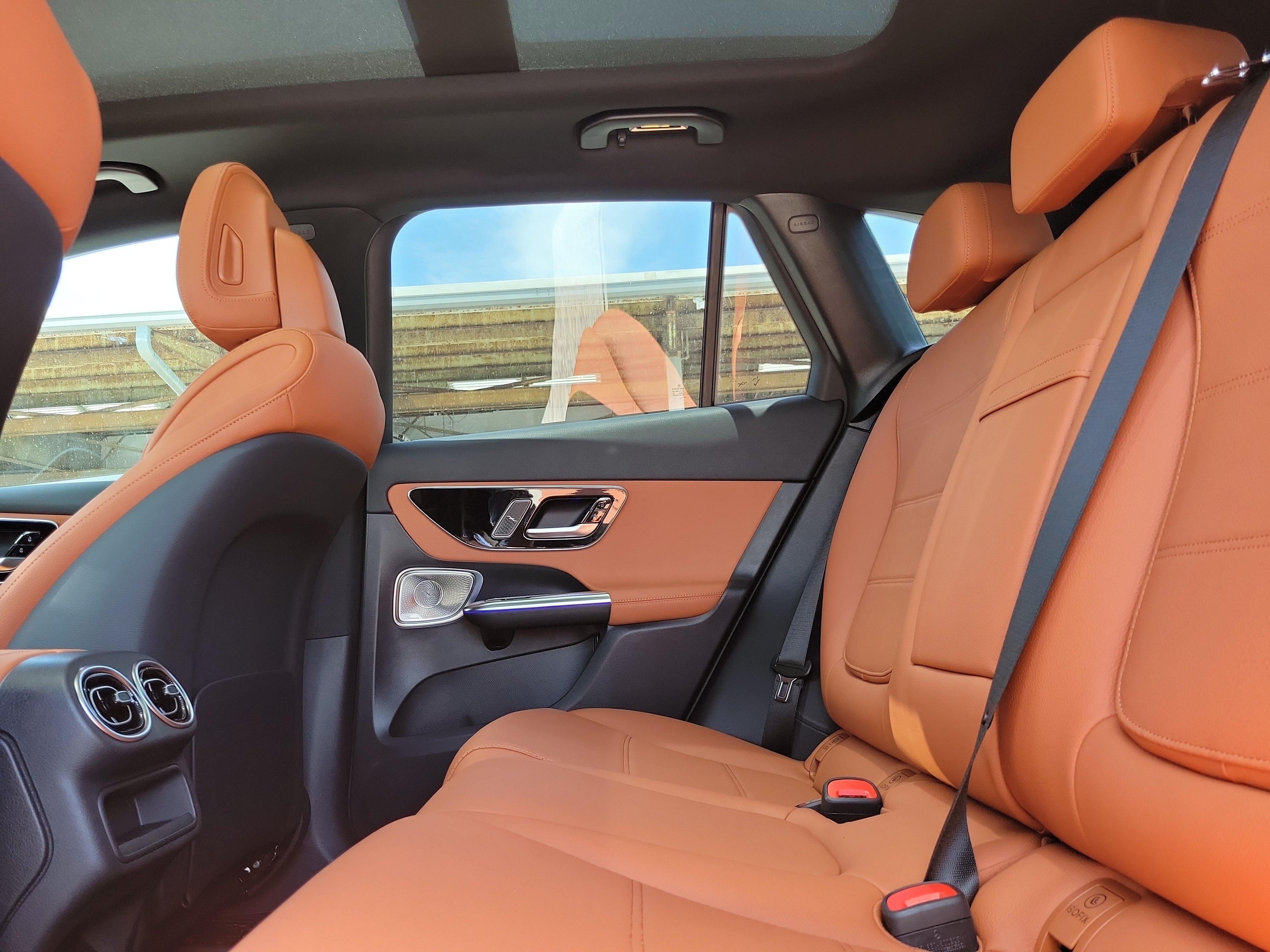 New 2026 Black Mercedes-Benz GLC 300 image 10