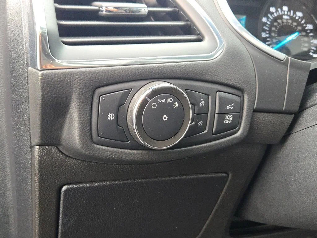 Used 2020 Black Ford Titanium image 26